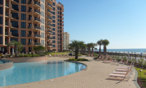 SeaChase Pool and Buillding